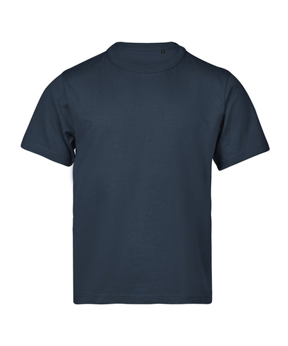 Urbanes, locker sitzendes T-Shirt