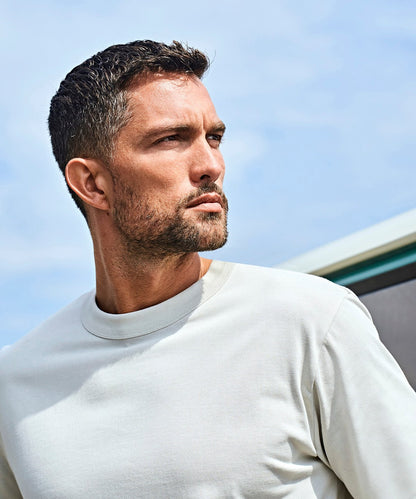 Urbanes, locker sitzendes T-Shirt